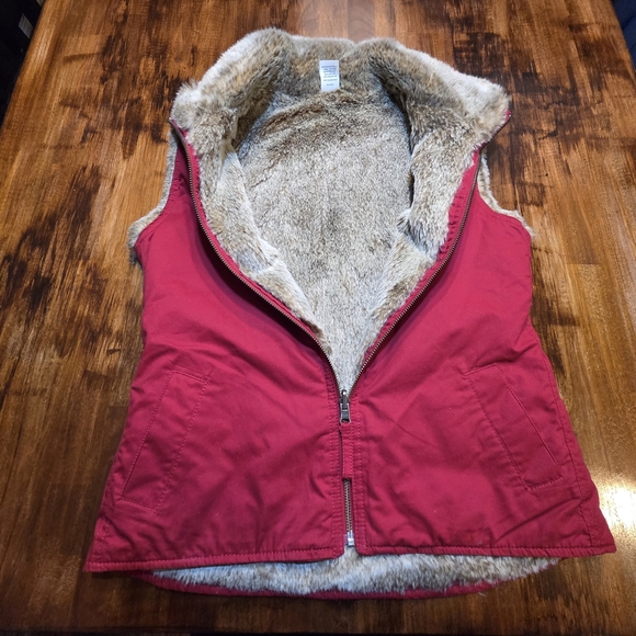 Y2K GAP Reversible Faux Fur Lined Vest - Picture 3 of 5